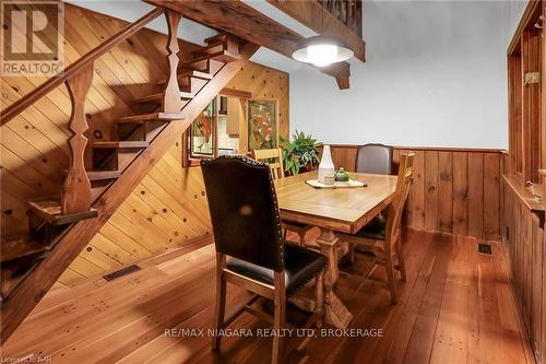 919 Sumbler Road, Pelham, ON - Indoor Photo Showing Dining Room