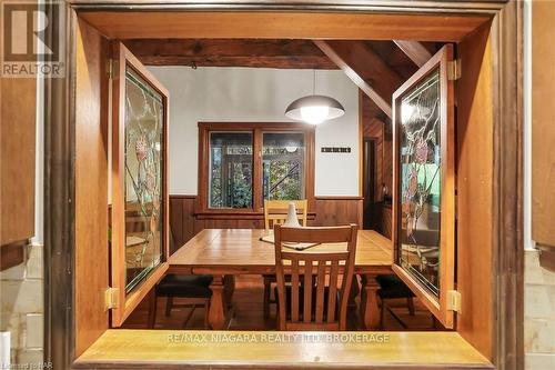 919 Sumbler Road, Pelham, ON - Indoor Photo Showing Dining Room