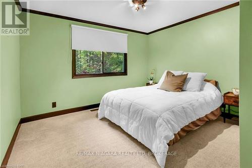 919 Sumbler Road, Pelham, ON - Indoor Photo Showing Bedroom