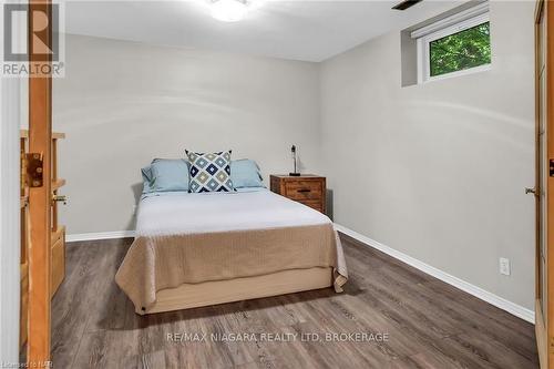 919 Sumbler Road, Pelham, ON - Indoor Photo Showing Bedroom