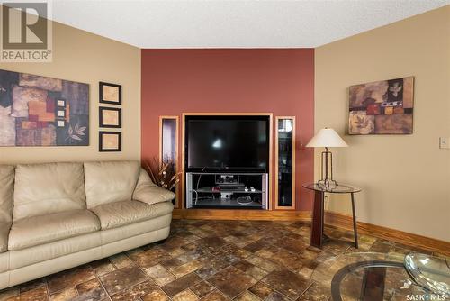 2719 Goodfellow Road, Regina, SK - Indoor Photo Showing Living Room