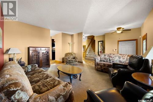 2719 Goodfellow Road, Regina, SK - Indoor Photo Showing Living Room