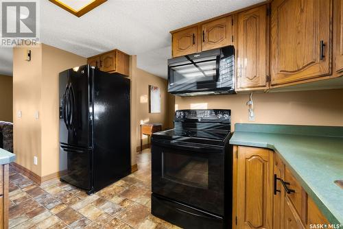 2719 Goodfellow Road, Regina, SK - Indoor Photo Showing Kitchen