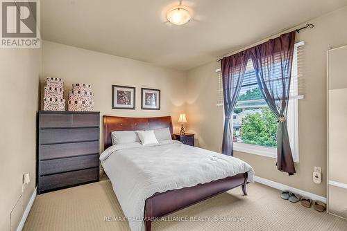 8 - 336 Queen Street S, Mississauga, ON - Indoor Photo Showing Bedroom