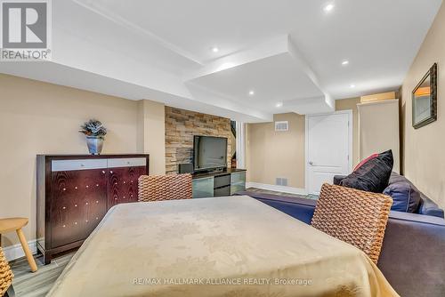 8 - 336 Queen Street S, Mississauga, ON - Indoor Photo Showing Bedroom