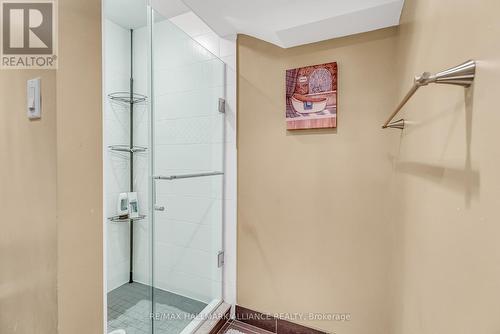 8 - 336 Queen Street S, Mississauga, ON - Indoor Photo Showing Bathroom