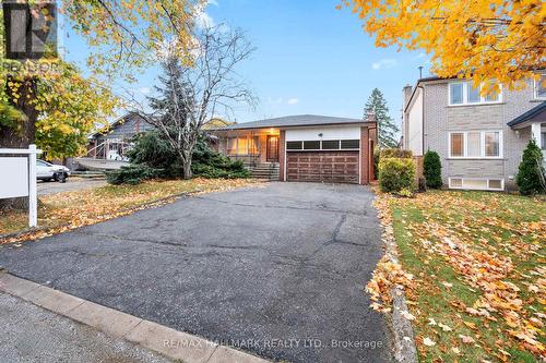 13 Hawthorne Road, Toronto, ON - Outdoor