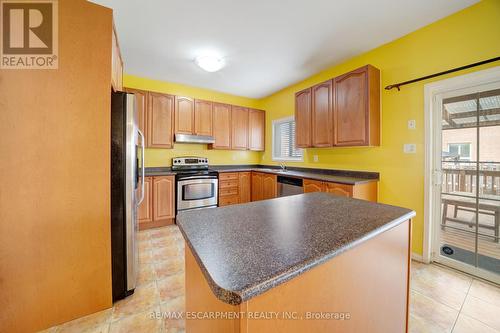 31 Peacock Crescent, Ajax, ON - Indoor Photo Showing Kitchen