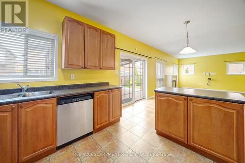 31 Peacock Crescent, Ajax, ON - Indoor Photo Showing Kitchen With Double Sink