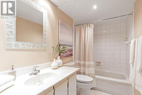 610 - 10 Dean Park Road, Toronto, ON - Indoor Photo Showing Bathroom