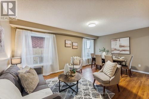 1555 Glenbourne Drive, Oshawa, ON - Indoor Photo Showing Living Room