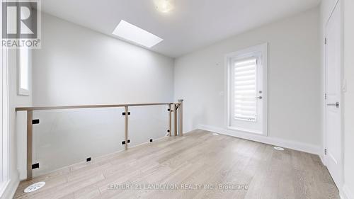 841 Clark Avenue W, Vaughan, ON - Indoor Photo Showing Other Room