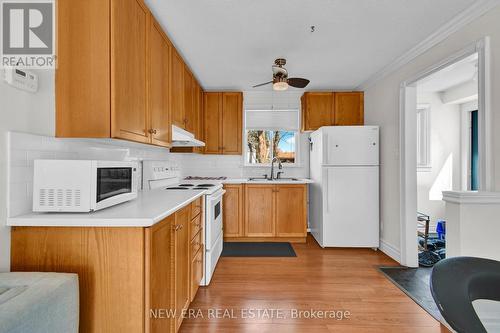 143 Luxury Avenue, Bradford West Gwillimbury, ON - Indoor Photo Showing Kitchen