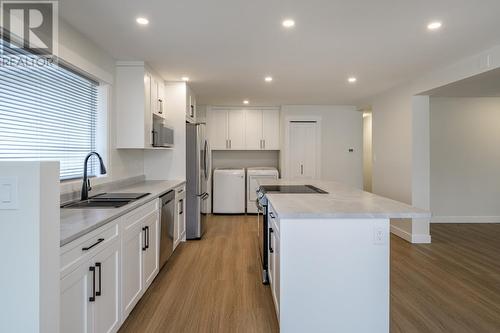 2996 Charella Drive, Prince George, BC - Indoor Photo Showing Kitchen With Double Sink With Upgraded Kitchen