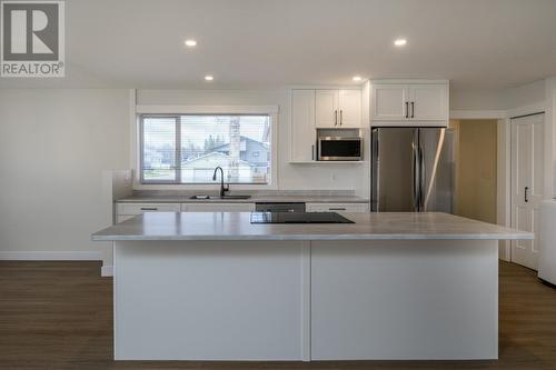 2996 Charella Drive, Prince George, BC - Indoor Photo Showing Kitchen