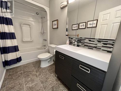 4842 Ten Mile Lake Road, Quesnel, BC - Indoor Photo Showing Bathroom