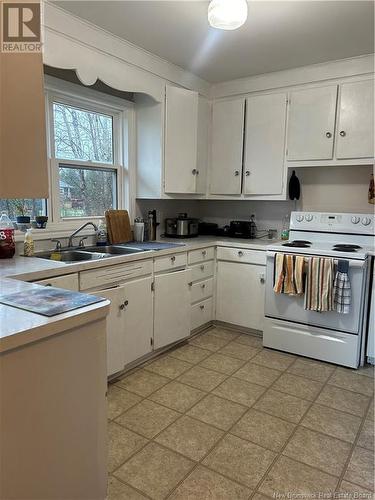 233 Hutchison Drive, Miramichi, NB - Indoor Photo Showing Kitchen With Double Sink