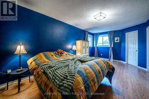 398 Cundles Road W, Barrie, ON - Indoor Photo Showing Bedroom