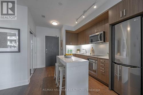 Gr42 - 1575 Lakeshore Road W, Mississauga, ON - Indoor Photo Showing Kitchen With Stainless Steel Kitchen With Upgraded Kitchen