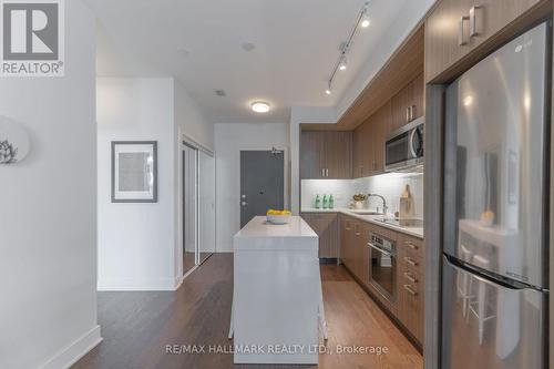 Gr42 - 1575 Lakeshore Road W, Mississauga, ON - Indoor Photo Showing Kitchen With Stainless Steel Kitchen With Upgraded Kitchen