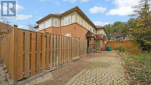 19 Quail Feather Crescent, Brampton, ON - Outdoor