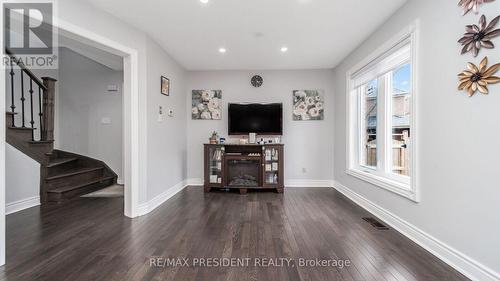 19 Quail Feather Crescent, Brampton, ON - Indoor