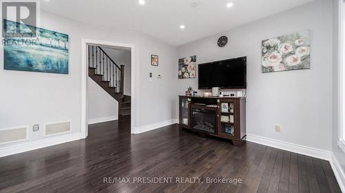 19 Quail Feather Crescent, Brampton, ON - Indoor Photo Showing Other Room