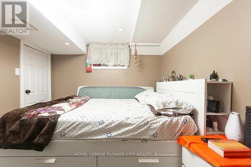 329 Hansen Road, Brampton, ON - Indoor Photo Showing Bedroom