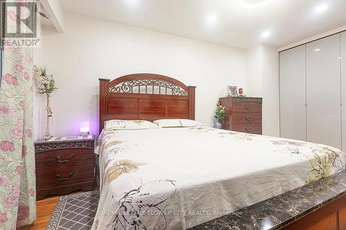 329 Hansen Road, Brampton, ON - Indoor Photo Showing Bedroom