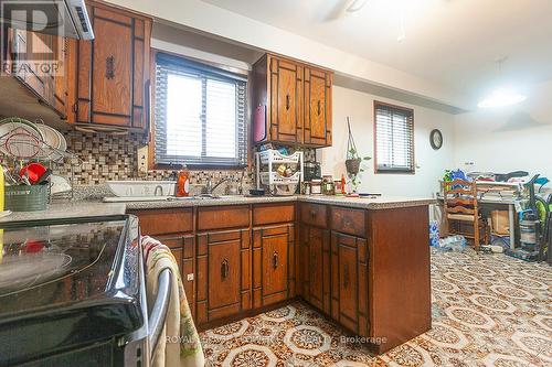 329 Hansen Road, Brampton, ON - Indoor Photo Showing Kitchen