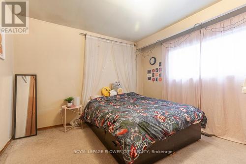 329 Hansen Road, Brampton, ON - Indoor Photo Showing Bedroom