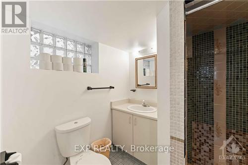 278 Bayswater Avenue, Ottawa, ON - Indoor Photo Showing Bathroom