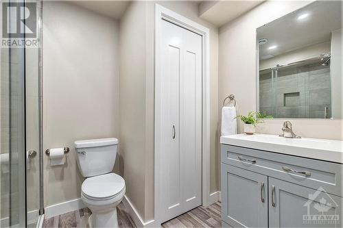 1304 Avenue P Avenue, Ottawa, ON - Indoor Photo Showing Bathroom