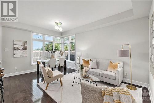 1304 Avenue P Avenue, Ottawa, ON - Indoor Photo Showing Living Room