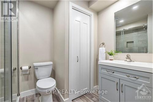 1304 Avenue P Avenue, Ottawa, ON - Indoor Photo Showing Bathroom