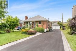 559 ALESTHER STREET  Ottawa, ON K1K 1J1