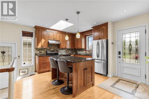 559 Alesther Street, Ottawa, ON - Indoor Photo Showing Kitchen