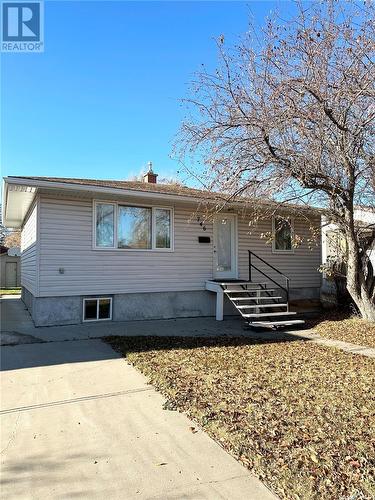 746 Montague Street, Regina, SK - Outdoor