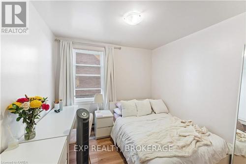 187 Alfred Street, Kingston (Central City East), ON - Indoor Photo Showing Bedroom