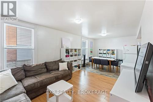 187 Alfred Street, Kingston (Central City East), ON - Indoor Photo Showing Living Room