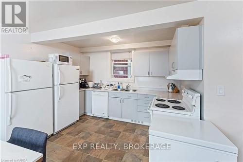 187 Alfred Street, Kingston (Central City East), ON - Indoor Photo Showing Kitchen With Double Sink