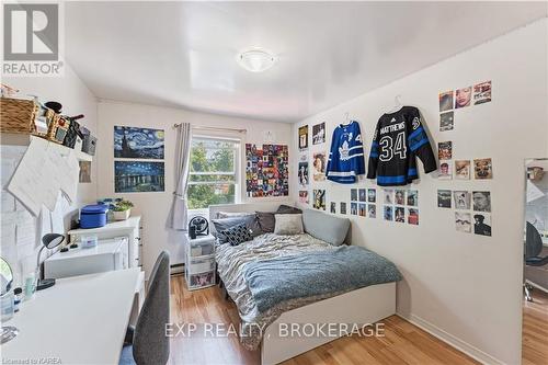 187 Alfred Street, Kingston (Central City East), ON - Indoor Photo Showing Bedroom