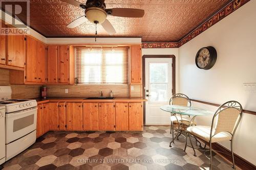 1473 Monaghan Road, Peterborough (Monaghan), ON - Indoor Photo Showing Kitchen