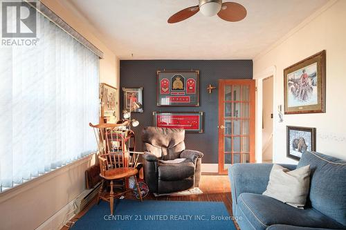 1473 Monaghan Road, Peterborough (Monaghan), ON - Indoor Photo Showing Living Room