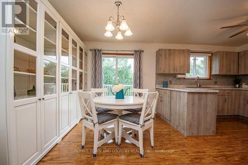 30 - 115 Mary Street W, Kawartha Lakes (Lindsay), ON - Indoor Photo Showing Dining Room