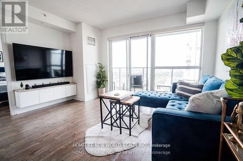 1806 - 275 Yorkland Road, Toronto, ON - Indoor Photo Showing Living Room