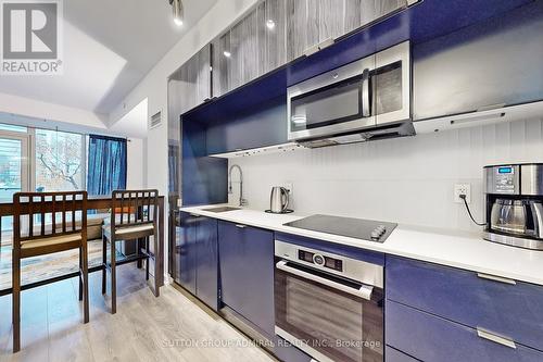 301 - 28 Avondale Avenue, Toronto, ON - Indoor Photo Showing Kitchen