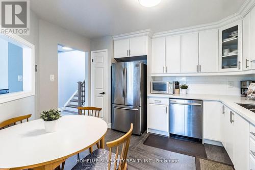 50 O'Leary Court, New Tecumseth, ON - Indoor Photo Showing Kitchen