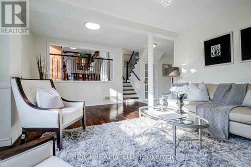 43 Grassington Crescent, Brampton, ON - Indoor Photo Showing Living Room