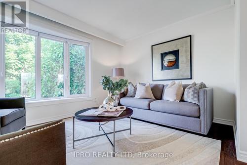 43 Grassington Crescent, Brampton, ON - Indoor Photo Showing Living Room